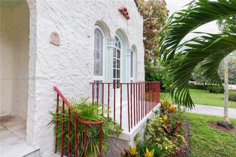 Casa en venta en Coral Gables, Florida, 3 dormitorios, 237.09 m2 № 1310204 - foto 10