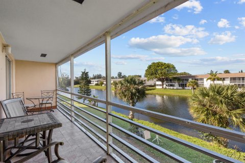 Condo in West Palm Beach, Florida, 2 bedrooms  № 976562 - photo 14