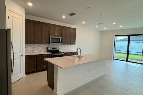 Casa en venta en North Port, Florida, 4 dormitorios, 268.86 m2 № 1200589 - foto 13