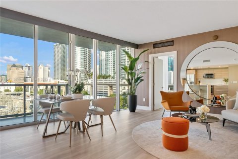 Condominio en alquiler en Miami, Florida, 2 dormitorios, 143.07 m2 № 908588 - foto 9