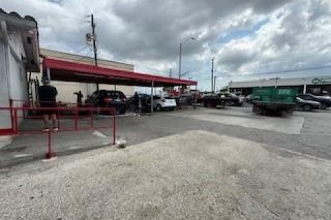 Propiedad comercial en venta en Miami, Florida № 1189697 - foto 10