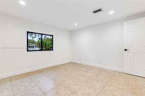 Casa en venta en Plantation, Florida, 3 dormitorios, 162.67 m2 № 912758 - foto 21