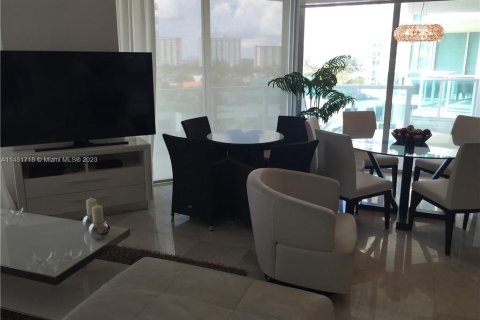 Condo in Sunny Isles Beach, Florida, 3 bedrooms  № 824923 - photo 11