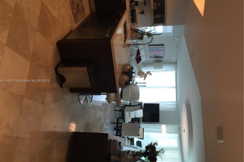 Condo in Sunny Isles Beach, Florida, 3 bedrooms  № 824923 - photo 5