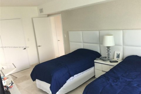 Condo in Sunny Isles Beach, Florida, 3 bedrooms  № 824923 - photo 29