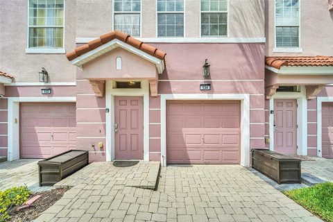 Townhouse in Orlando, Florida 3 bedrooms, 161.74 sq.m. № 698327 - photo 3