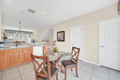 Townhouse in Orlando, Florida 3 bedrooms, 161.74 sq.m. № 698327 - photo 13
