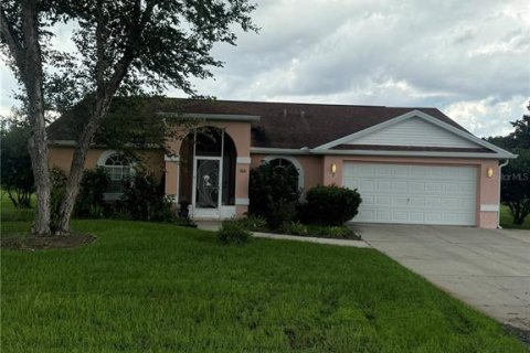 House in Ocala, Florida 3 bedrooms, 166.85 sq.m. № 1393070 - photo 1