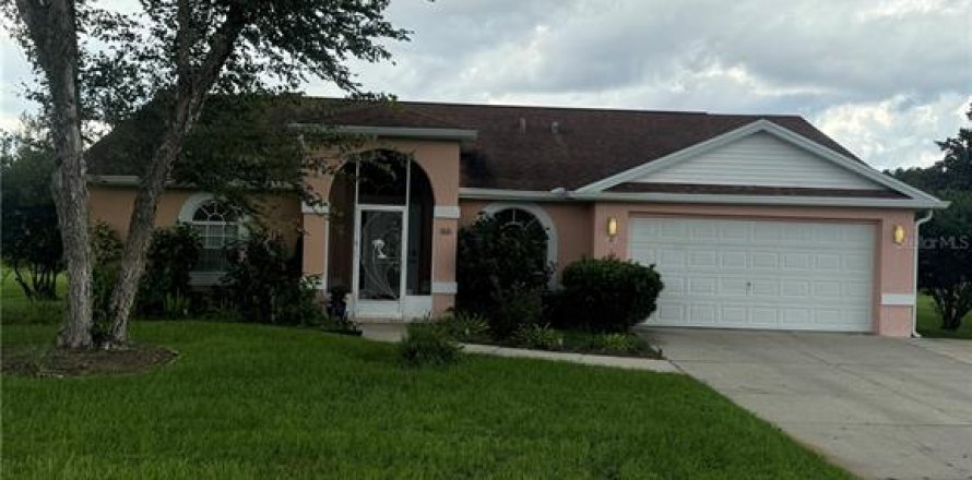 House in Ocala, Florida 3 bedrooms, 166.85 sq.m. № 1393070