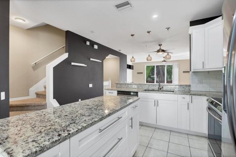 Adosado en venta en Tampa, Florida, 3 dormitorios, 171.31 m2 № 1393111 - foto 6