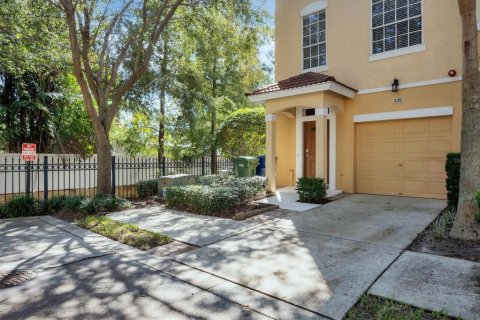 Touwnhouse à vendre à Tampa, Floride: 3 chambres, 171.31 m2 № 1393111 - photo 2