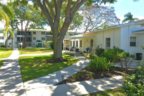 Copropriété à vendre à Bradenton, Floride: 2 chambres, 68.1 m2 № 1357945 - photo 23