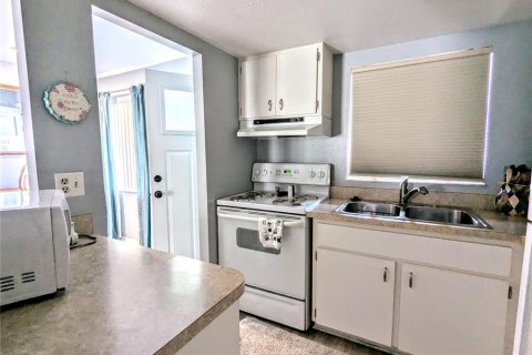 Condominio en venta en Bradenton, Florida, 2 dormitorios, 68.1 m2 № 1357945 - foto 4