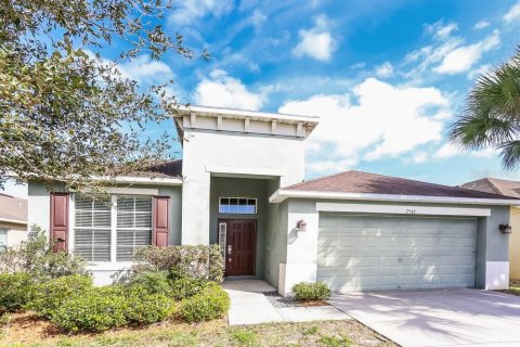 Villa ou maison à louer à Riverview, Floride: 3 chambres, 190.54 m2 № 1359096 - photo 1