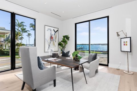 Villa ou maison à vendre à West Palm Beach, Floride: 8 chambres, 732.72 m2 № 1077581 - photo 2