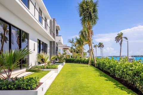 Villa ou maison à vendre à West Palm Beach, Floride: 8 chambres, 732.72 m2 № 1077581 - photo 28