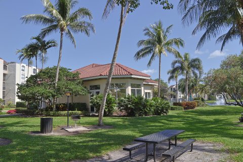 Condo in Delray Beach, Florida, 2 bedrooms  № 1077584 - photo 16