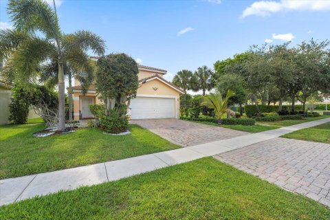 House in West Palm Beach, Florida 3 bedrooms, 199.93 sq.m. № 1183140 - photo 16