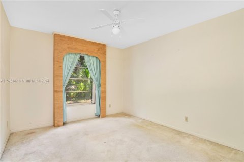 Villa ou maison à vendre à Naples, Floride: 3 chambres, 134.71 m2 № 983162 - photo 11