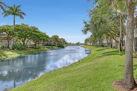 Condo in Wellington, Florida, 3 bedrooms  № 1159474 - photo 12