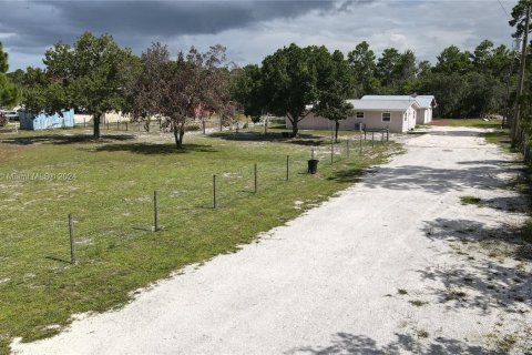 House in Sebring, Florida 3 bedrooms, 119.29 sq.m. № 1310394 - photo 3