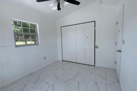 House in Sebring, Florida 3 bedrooms, 119.29 sq.m. № 1310394 - photo 10