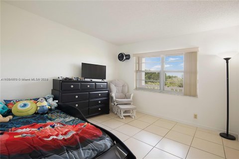 Condo in Coral Springs, Florida, 2 bedrooms  № 1092168 - photo 9