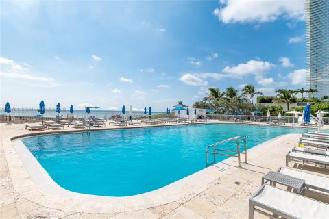 Hotel en venta en Sunny Isles Beach, Florida, 38.09 m2 № 784724 - foto 5