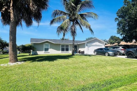 Villa ou maison à vendre à Port St. Lucie, Floride: 3 chambres, 122.54 m2 № 1389396 - photo 1