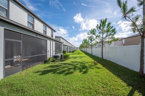 Townhouse in Tampa, Florida 3 bedrooms, 154.5 sq.m. № 1437428 - photo 29