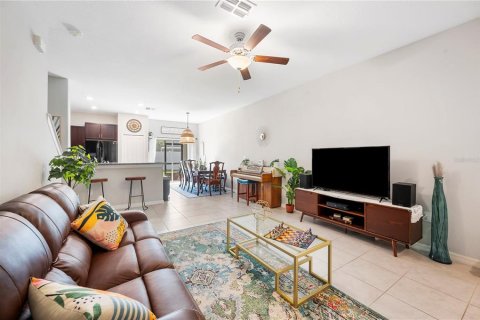 Townhouse in Tampa, Florida 3 bedrooms, 154.5 sq.m. № 1437428 - photo 8