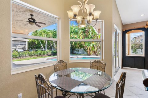 Villa ou maison à vendre à Coral Springs, Floride: 4 chambres, 222.97 m2 № 1225779 - photo 13