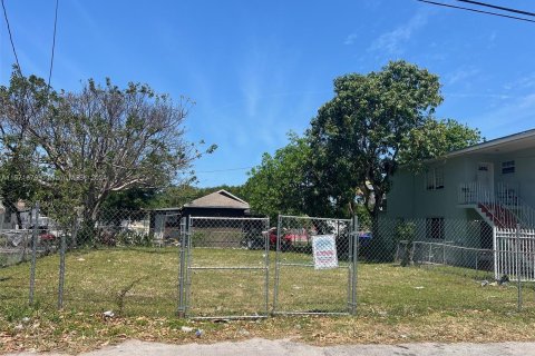 Купить земельный участок в Майами, Флорида № 1128523 - фото 7