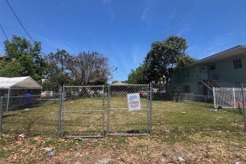 Купить земельный участок в Майами, Флорида № 1128523 - фото 8