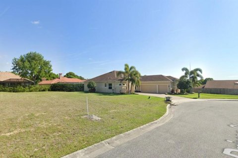 Terreno en venta en Titusville, Florida № 1387544 - foto 3