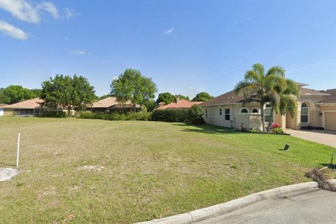 Terreno en venta en Titusville, Florida № 1387544 - foto 2