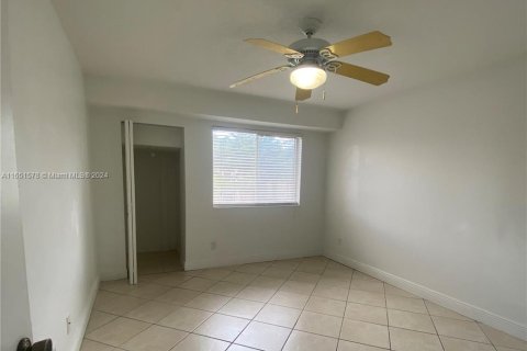 Copropriété à louer à Miami, Floride: 2 chambres, 100.71 m2 № 1333707 - photo 8