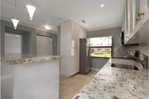 Copropriété à vendre à Boca Raton, Floride: 2 chambres, 112.97 m2 № 1161705 - photo 8