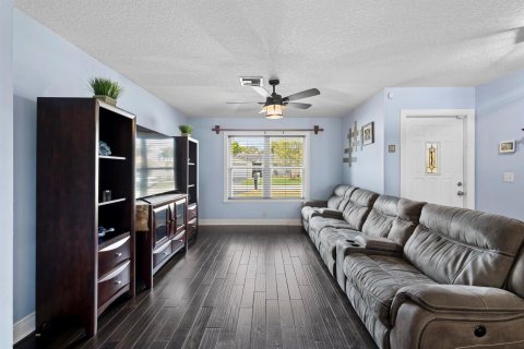 Casa en venta en Coral Springs, Florida, 4 dormitorios, 227.52 m2 № 1161708 - foto 27