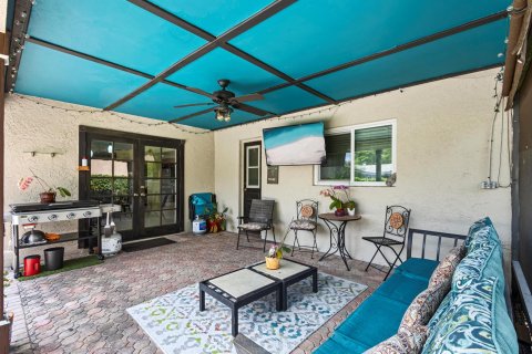 Villa ou maison à vendre à Coral Springs, Floride: 4 chambres, 227.52 m2 № 1161708 - photo 6