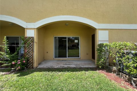 Touwnhouse à vendre à North Lauderdale, Floride: 2 chambres, 130.43 m2 № 1119410 - photo 16