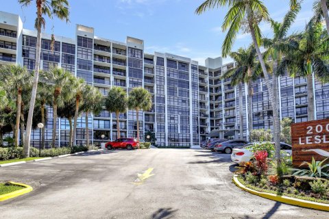 Condo in Hallandale Beach, Florida, 2 bedrooms  № 981717 - photo 4