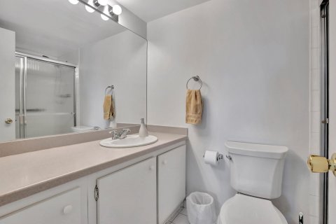 Copropriété à vendre à Hallandale Beach, Floride: 2 chambres, 135.17 m2 № 981717 - photo 16