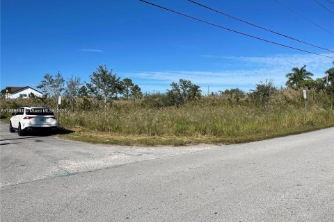 Terrain à vendre à Miami, Floride № 849471 - photo 1
