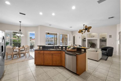 Villa ou maison à vendre à Cape Coral, Floride: 4 chambres, 286.7 m2 № 1357359 - photo 11