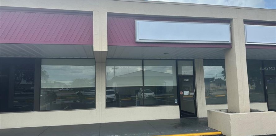 Commercial property in Lakeland, Florida 142.14 sq.m. № 1357358