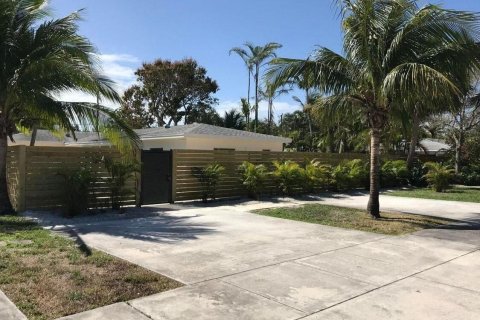 Propiedad comercial en venta en Delray Beach, Florida, 116.96 m2 № 1183533 - foto 14