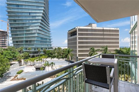 Condo in Miami, Florida, 2 bedrooms  № 1402883 - photo 13