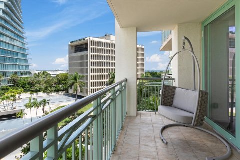 Condo in Miami, Florida, 2 bedrooms  № 1402883 - photo 8