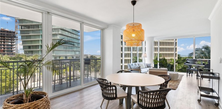 Condo à Miami, Floride, 2 chambres  № 1402883